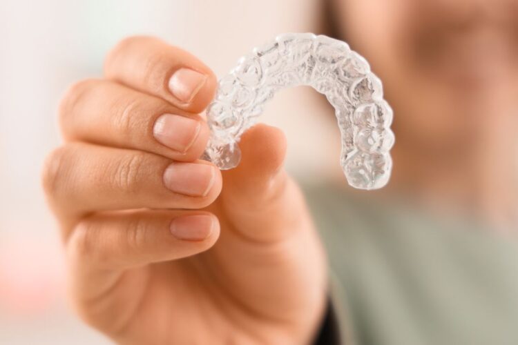 tratamento ortodontico alinhadores transparentes para adolescentes
